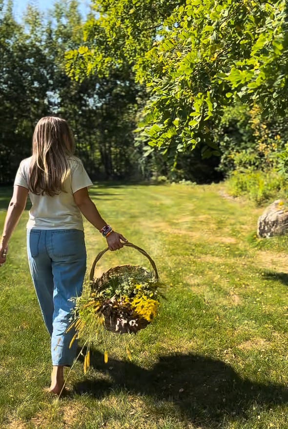 Create a Sustainable Garland From Backyard Finds