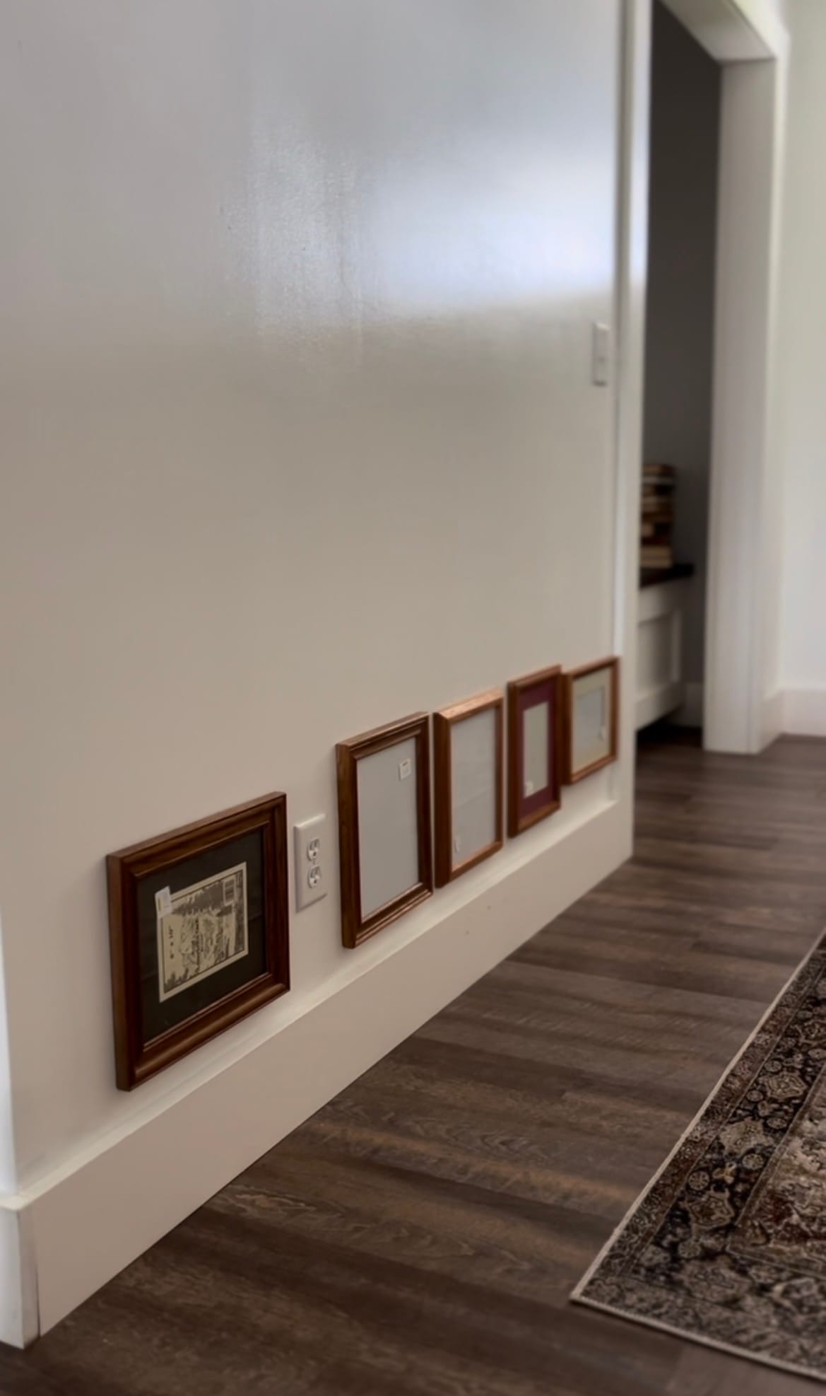 Why you should DIY a full gallery wall under 25$