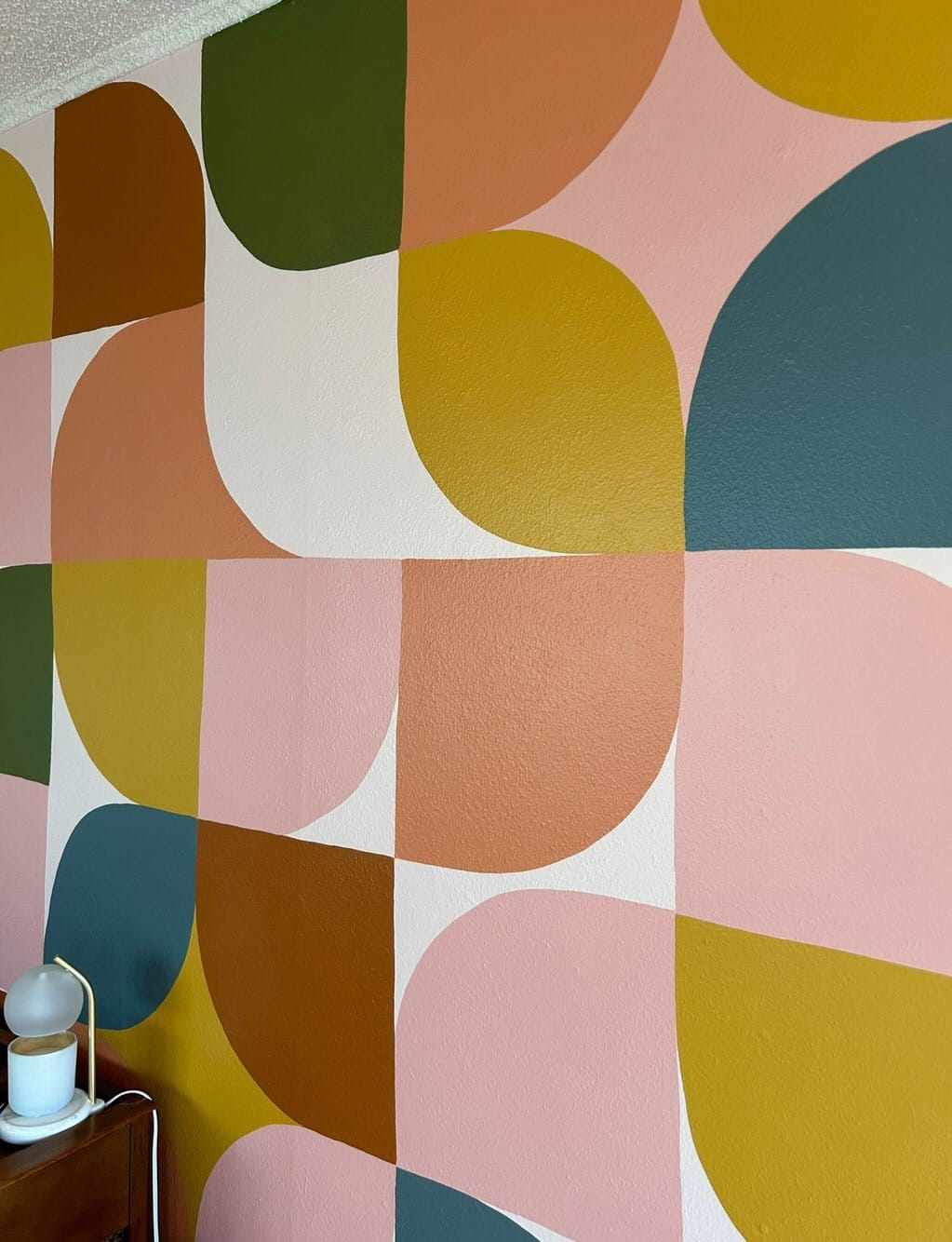 How to create your own DIY painted "wallpaper"