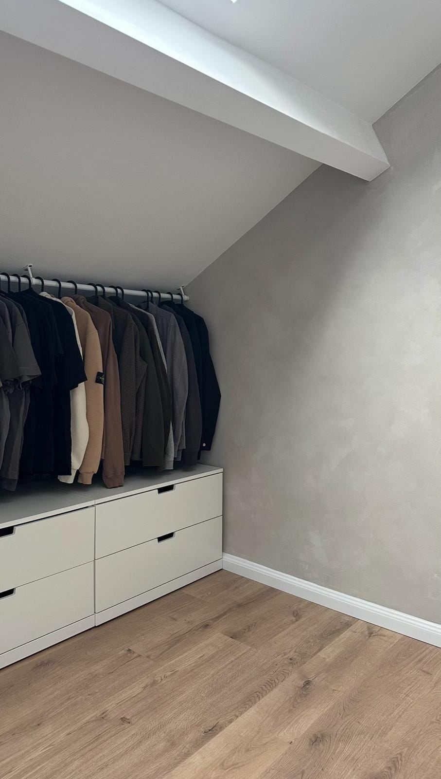 DIY Walk-In Closet: Create Your Dream Space on a Budget!