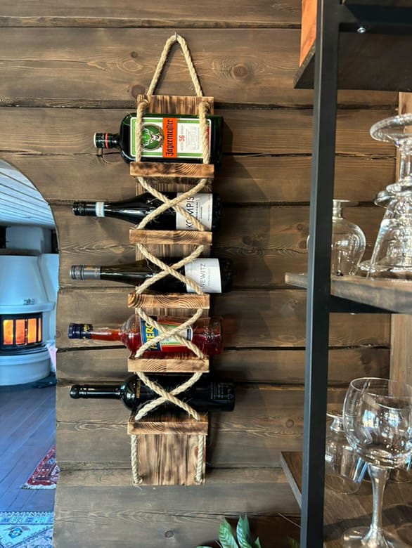 DIY Your Own Wall-Mounted Wine Rack in 5 steps